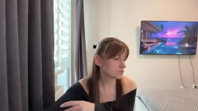 Snapshot of jainesummer chatting on May 19, 2026, 7:37 am jainesummer online show from May 19, 2026, 7:37 am