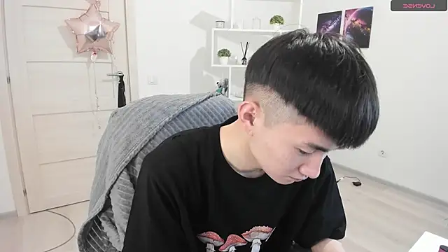 Miram Yu online show from March 14, 2025, 4:10 am