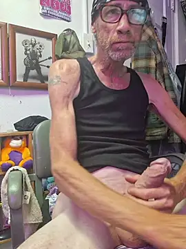 Undercover Pornstar online show from July 28, 2026, 4:27 pm