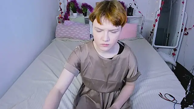 DreamyLuna online show from January 11, 2025, 8:32 pm