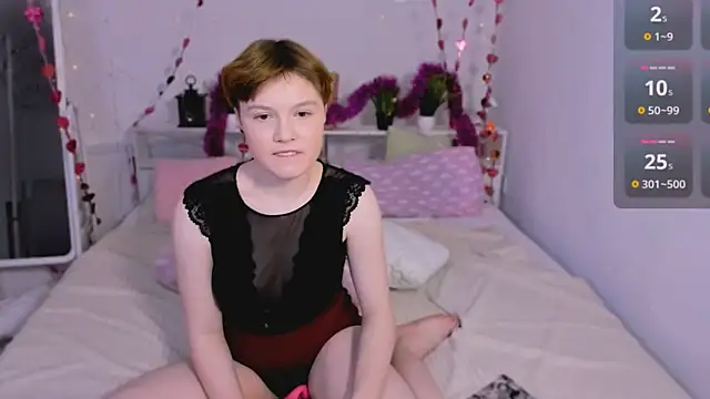 DreamyLuna online show from January 11, 2025, 11:35 pm