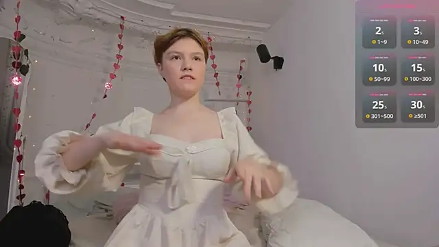 DreamyLuna online show from January 12, 2025, 3:17 am