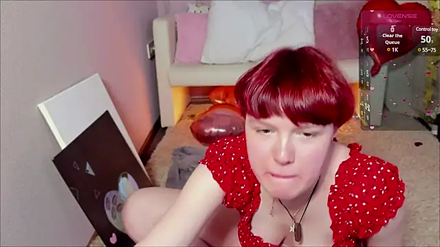 DreamyLuna online show from February 13, 2025, 11:58 pm