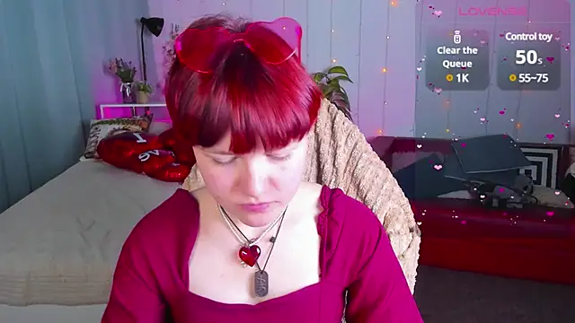 DreamyLuna online show from February 16, 2025, 8:33 pm