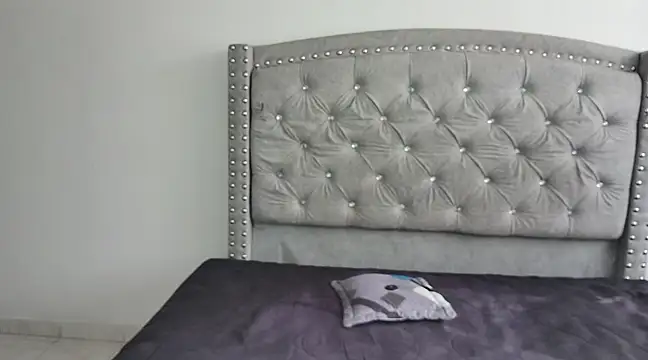 Nesuko kamado  online show from March 5, 2025, 4:02 pm