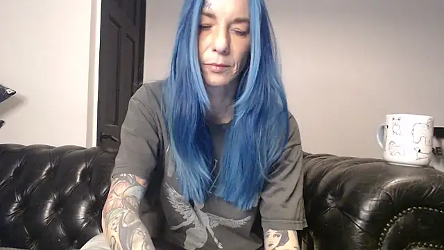 Snapshot of RavenryderUK chatting on February 13, 2025, 10:00 pm RavenryderUK online show from February 13, 2025, 10:00 pm