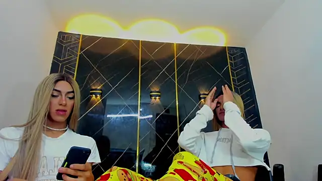 Isabella stanford2 online show from March 11, 2025, 7:26 am