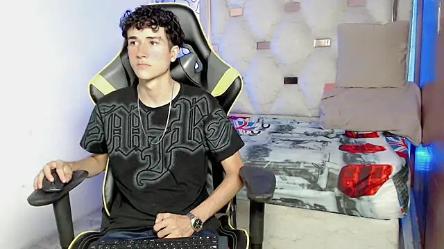 johnny cagee online show from September 18, 2025, 3:52 am