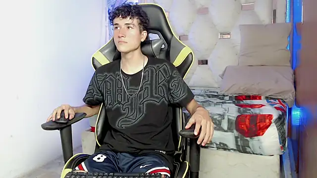 johnny cagee online show from September 25, 2025, 4:05 am