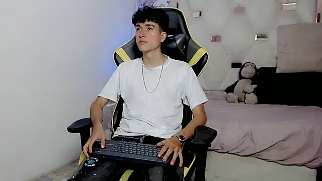 johnny cagee online show from January 8, 2026, 6:48 am