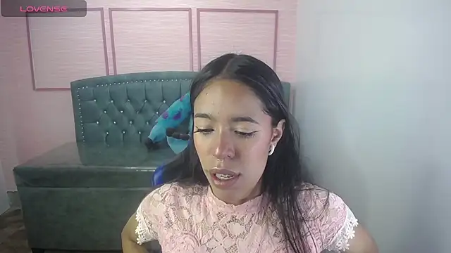 stephania t online show from March 3, 2025, 10:28 am