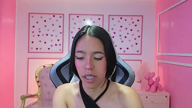 stephania t online show from September 11, 2025, 11:54 am