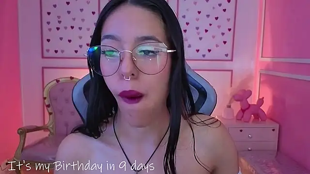 stephania t online show from October 8, 2025, 12:47 pm