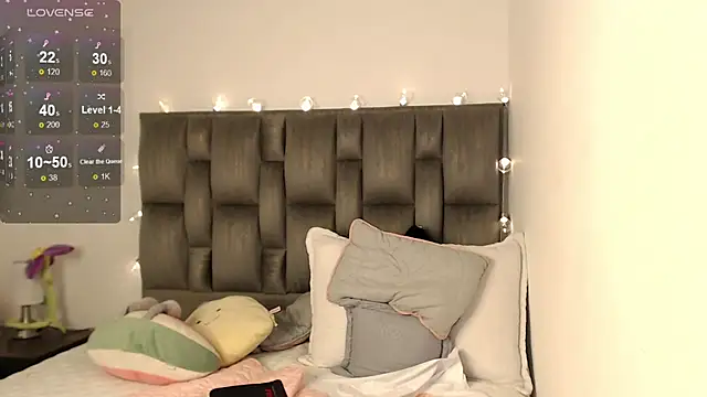 Snapshot of julz_03 chatting on December 20, 2024, 6:35 pm julz 03 online show from December 20, 2024, 6:35 pm