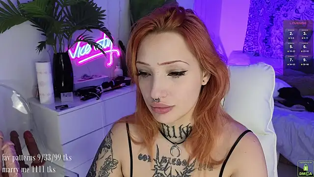 violetviolator online show from September 17, 2025, 4:36 am