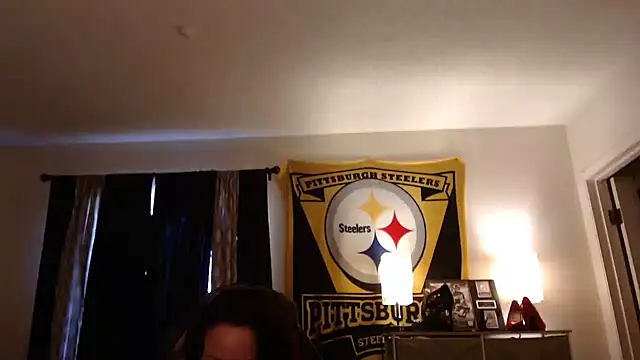 Nikkimastersgirl1091 online show from February 1, 2025, 6:29 pm