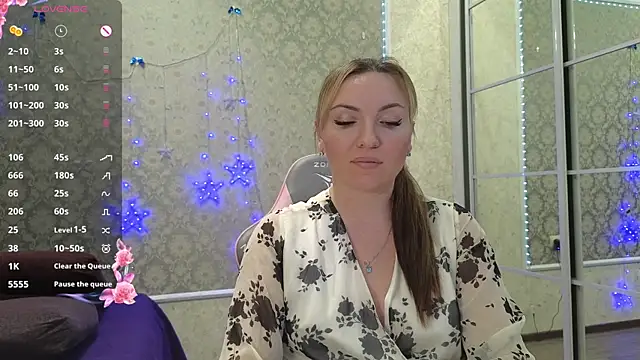 -DIVORA- online show from March 8, 2025, 7:42 pm