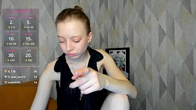 Snapshot of Michelle_Blond chatting on February 20, 2025, 1:30 pm Michelle Blond online show from February 20, 2025, 1:30 pm