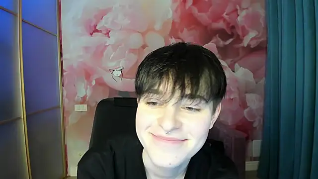 Snapshot of EmiliaYours chatting on December 9, 2024, 4:47 pm EmiliaYours online show from December 9, 2024, 4:47 pm