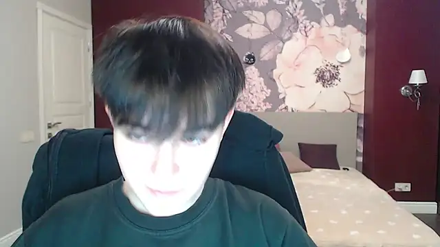 Snapshot of EmiliaYours chatting on December 24, 2024, 7:17 am EmiliaYours online show from December 24, 2024, 7:17 am