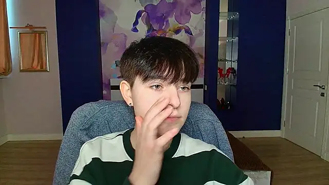 Snapshot of EmiliaYours chatting on December 30, 2024, 12:31 pm EmiliaYours online show from December 30, 2024, 12:31 pm