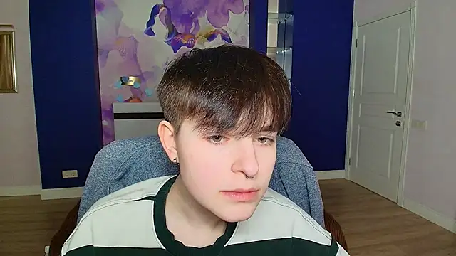 Snapshot of EmiliaYours chatting on December 30, 2024, 4:29 pm EmiliaYours online show from December 30, 2024, 4:29 pm