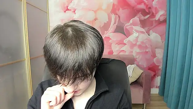 Snapshot of EmiliaYours chatting on January 5, 2025, 4:27 pm EmiliaYours online show from January 5, 2025, 4:27 pm