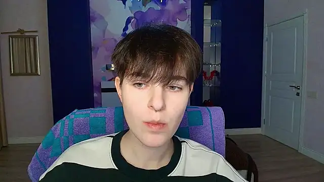 Snapshot of EmiliaYours chatting on January 11, 2025, 4:36 pm EmiliaYours online show from January 11, 2025, 4:36 pm