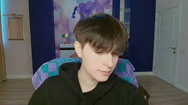 Snapshot of EmiliaYours chatting on January 13, 2025, 12:56 pm EmiliaYours online show from January 13, 2025, 12:56 pm