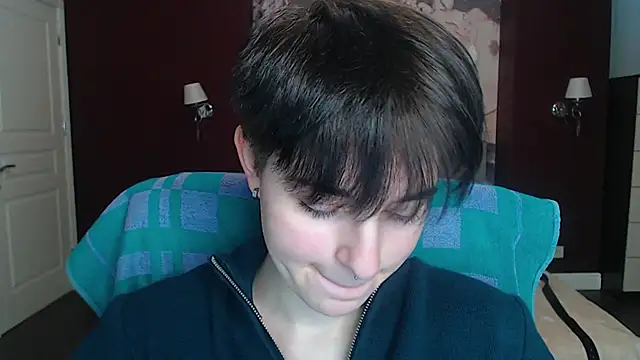 Snapshot of EmiliaYours chatting on January 18, 2025, 1:51 pm EmiliaYours online show from January 18, 2025, 1:51 pm