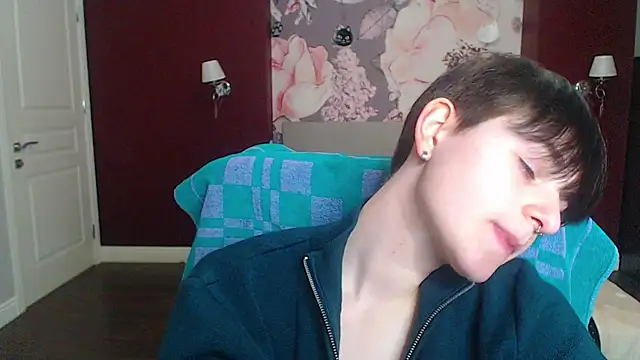 Snapshot of EmiliaYours chatting on January 18, 2025, 4:53 pm EmiliaYours online show from January 18, 2025, 4:53 pm