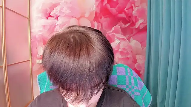 Snapshot of EmiliaYours chatting on January 24, 2025, 5:11 pm EmiliaYours online show from January 24, 2025, 5:11 pm