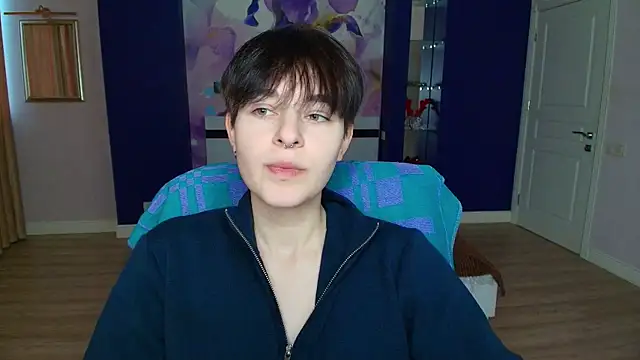 Snapshot of EmiliaYours chatting on January 27, 2025, 12:48 pm EmiliaYours online show from January 27, 2025, 12:48 pm