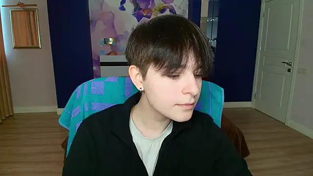 Snapshot of EmiliaYours chatting on February 1, 2025, 1:20 pm EmiliaYours online show from February 1, 2025, 1:20 pm