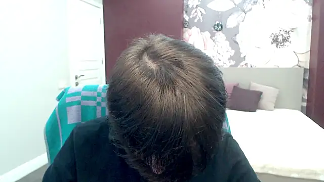 Snapshot of EmiliaYours chatting on February 11, 2025, 1:09 pm EmiliaYours online show from February 11, 2025, 1:09 pm