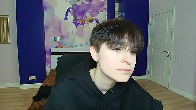 Snapshot of EmiliaYours chatting on February 14, 2025, 4:41 pm EmiliaYours online show from February 14, 2025, 4:41 pm