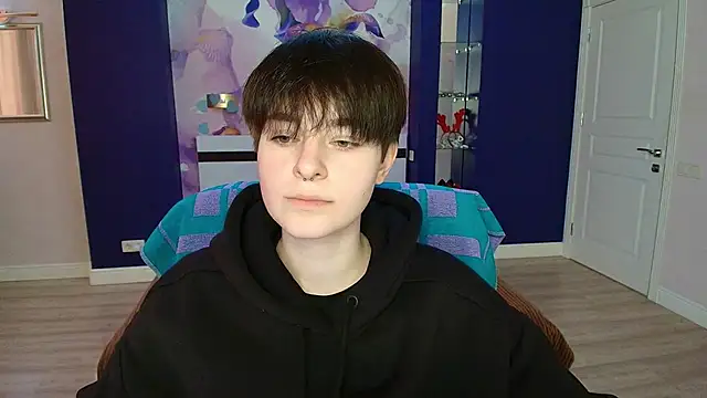 Snapshot of EmiliaYours chatting on February 15, 2025, 2:11 pm EmiliaYours online show from February 15, 2025, 2:11 pm