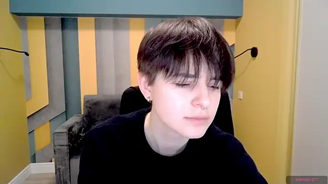 Snapshot of EmiliaYours chatting on February 17, 2025, 4:48 pm EmiliaYours online show from February 17, 2025, 4:48 pm