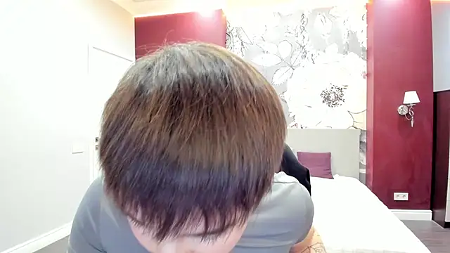 Snapshot of EmiliaYours chatting on February 1, 2026, 2:48 pm EmiliaYours online show from February 1, 2026, 2:48 pm