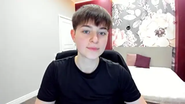 Snapshot of EmiliaYours chatting on February 2, 2026, 3:22 pm EmiliaYours online show from February 2, 2026, 3:22 pm