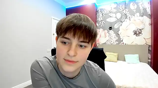 Snapshot of EmiliaYours chatting on February 16, 2026, 3:30 pm EmiliaYours online show from February 16, 2026, 3:30 pm