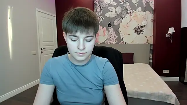 Snapshot of EmiliaYours chatting on March 8, 2026, 2:54 pm EmiliaYours online show from March 8, 2026, 2:54 pm