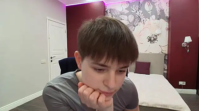 Snapshot of EmiliaYours chatting on March 13, 2026, 3:18 pm EmiliaYours online show from March 13, 2026, 3:18 pm