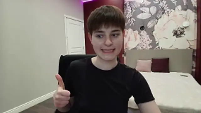 Snapshot of EmiliaYours chatting on March 17, 2026, 4:10 pm EmiliaYours online show from March 17, 2026, 4:10 pm