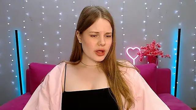 holy kitty online show from February 19, 2025, 5:06 pm