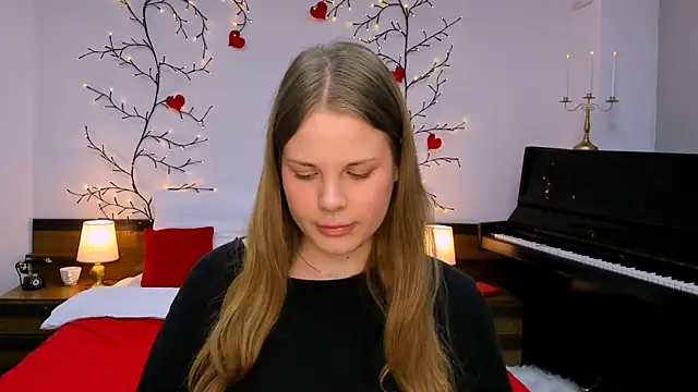 holy kitty online show from February 25, 2025, 3:27 pm