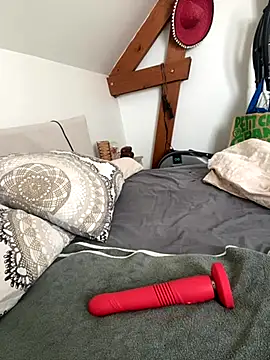 XtentationMG online show from September 15, 2025, 8:25 am