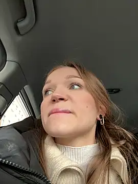 KitteCat online show from December 13, 2024, 11:55 am