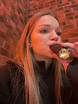 KitteCat online show from January 7, 2025, 12:41 pm