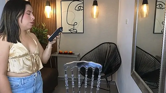 Sharlotte Milk online show from November 10, 2025, 10:47 am